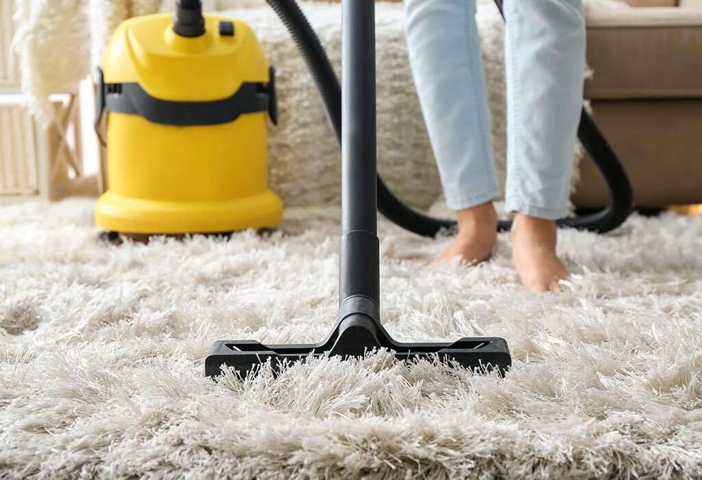 Who pays for Carpet Cleaning tenant or landlord